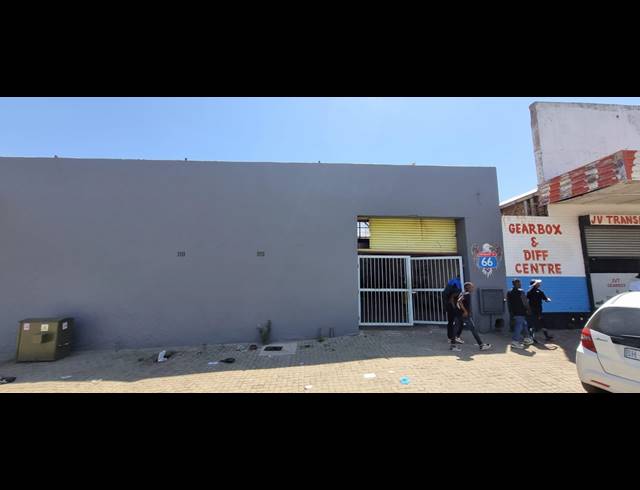 450M² WAREHOUSE TO LET IN KRUGERSDORP CENTRAL